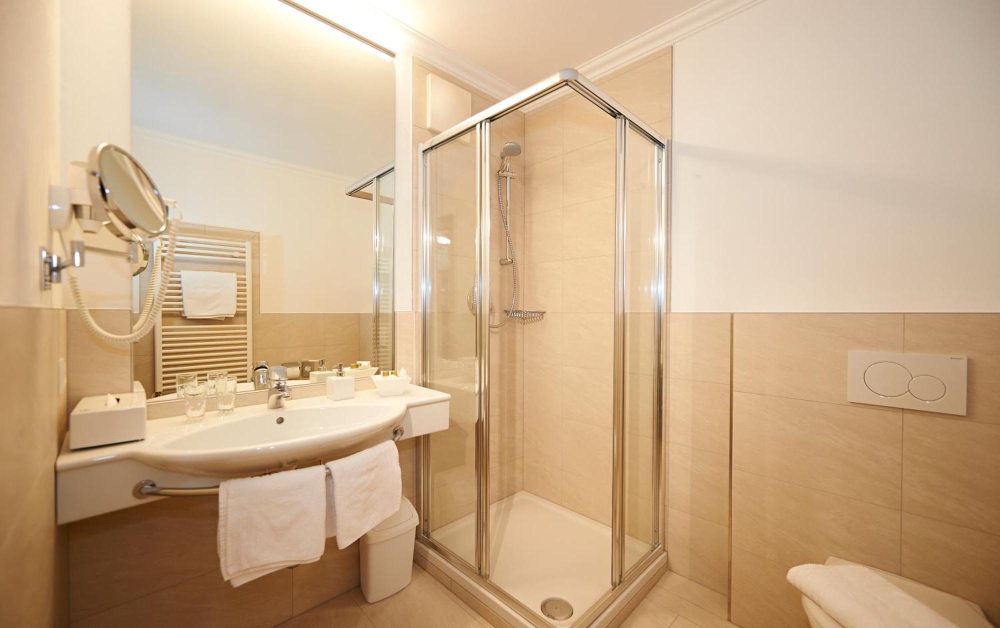 Hotel Waidmannsheil Flachau Phòng bức ảnh